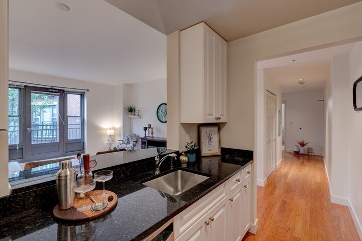 Property Photo:  519 Harrison Ave 421D  MA 02118 