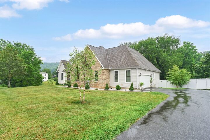 Property Photo:  27 Coyote Cr  MA 01030 