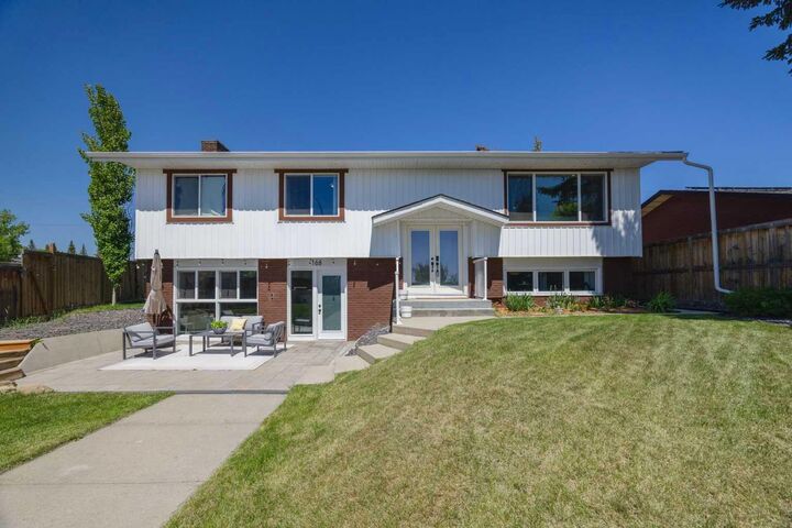 168 Cantrell Drive SW  Calgary AB T2W 2M6 photo