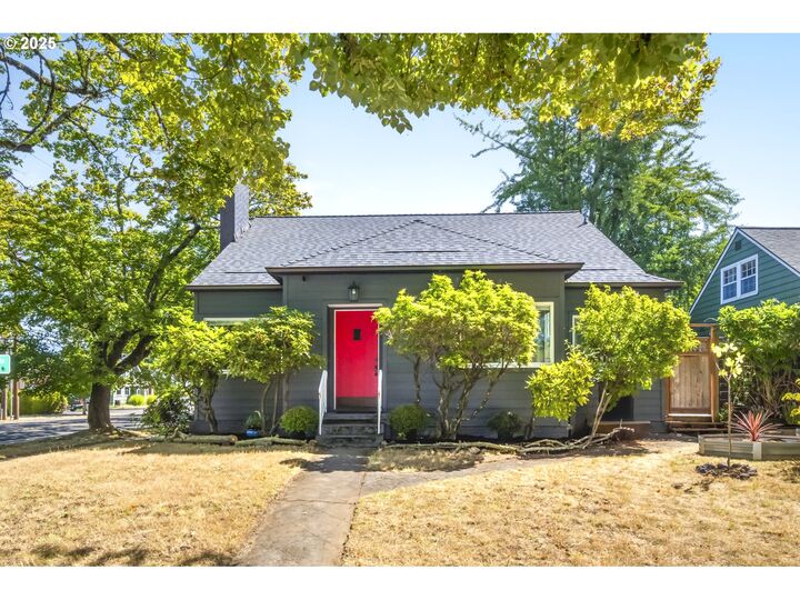 7434 N Chase Ave  Portland OR 97217 photo