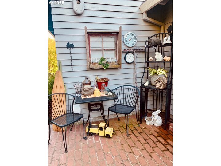 Property Photo:  5093 SW Galen St  OR 97035 