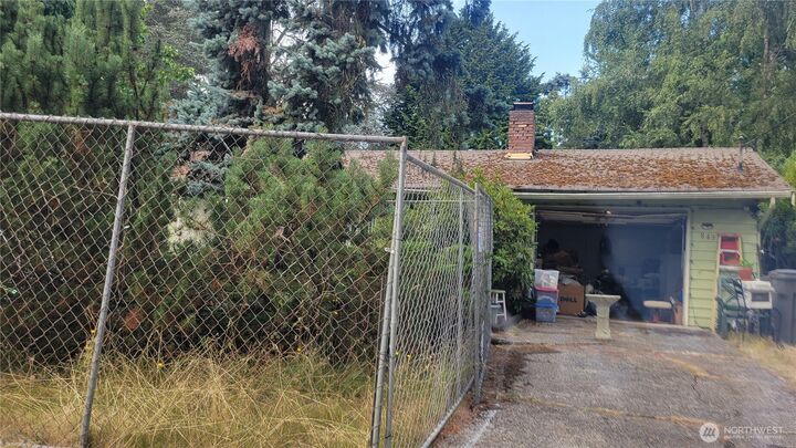 8432 NE 138th Street  Kirkland WA 98034 photo