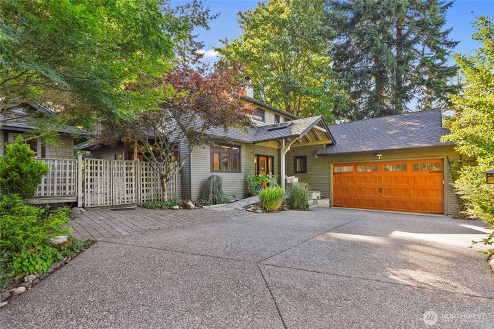 Property Photo:  7763  Hansen Road NE  WA 98110 