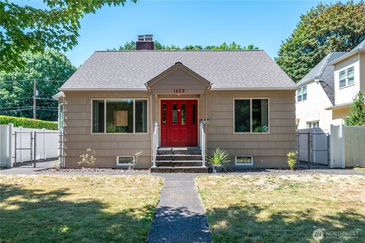 1429  21st Avenue  Longview WA 98632 photo