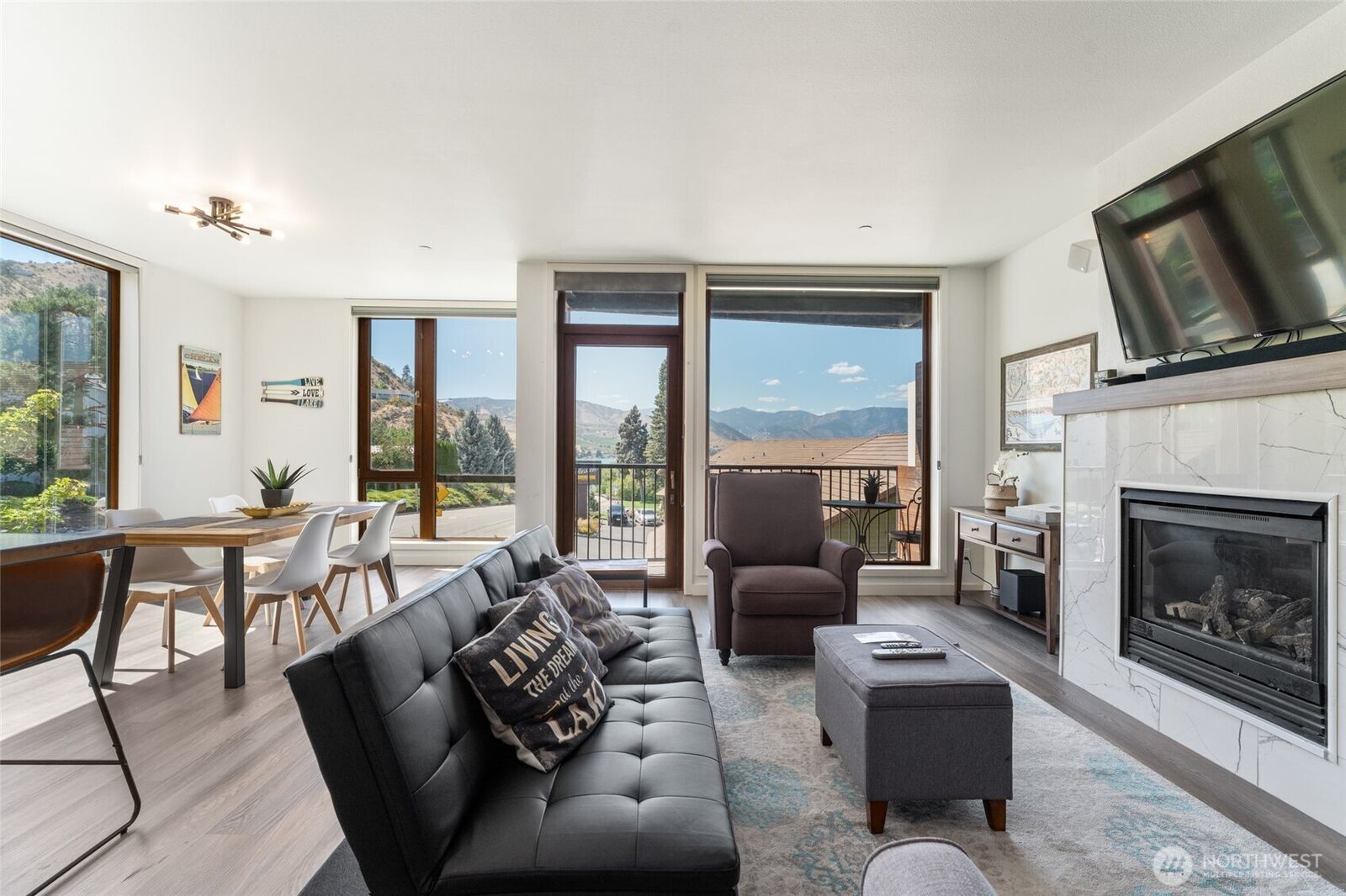 Property Photo:  2220 W Woodin Avenue 201  WA 98816 