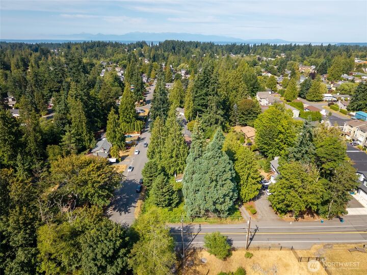 Property Photo: 15304 44th Avenue W WA 98087