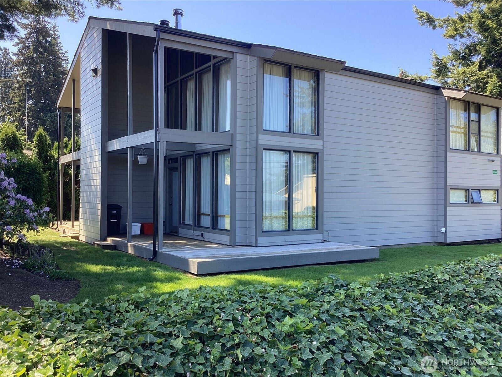 Property Photo:  1304  63rd Street SE  WA 98203 