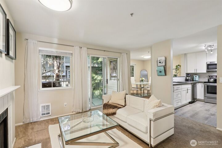 Property Photo: 949 Aberdeen Avenue NE C208 WA 98056