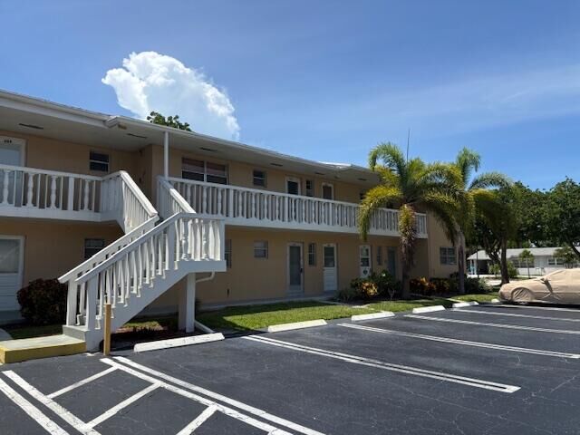 Property Photo: 2223 NE 1st Court 205 FL 33435