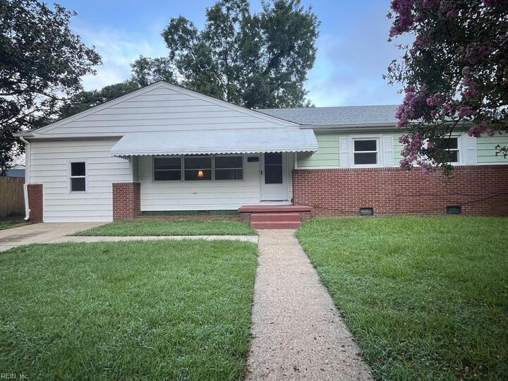 Property Photo: 8209 Wedgewood Dr VA 23518
