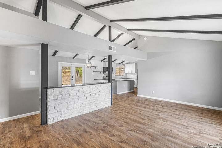 Property Photo:  330 Whitecliff  TX 78227 