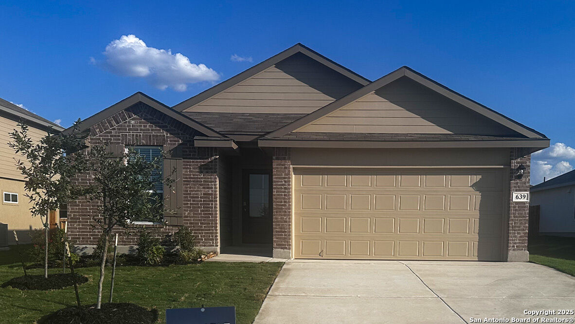 Property Photo: 639 Fluted Shoals TX 78108