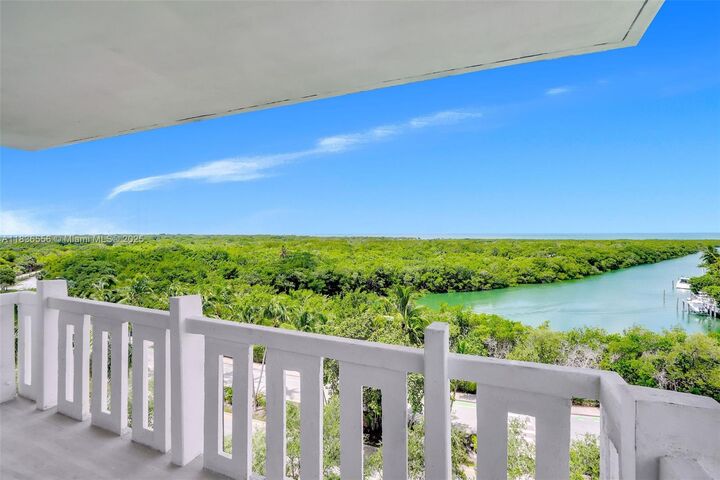 Property Photo:  1121 Crandon Blvd E708  FL 33149 