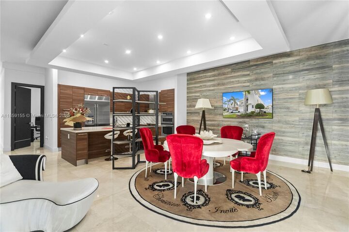 Property Photo: 3420 NW 84th Ave FL 33122