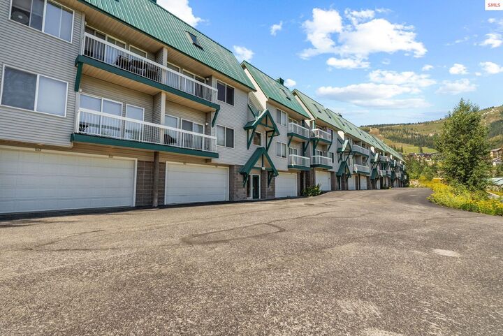 Property Photo:  87 Cornice Ct. Unit #204  ID 83864 