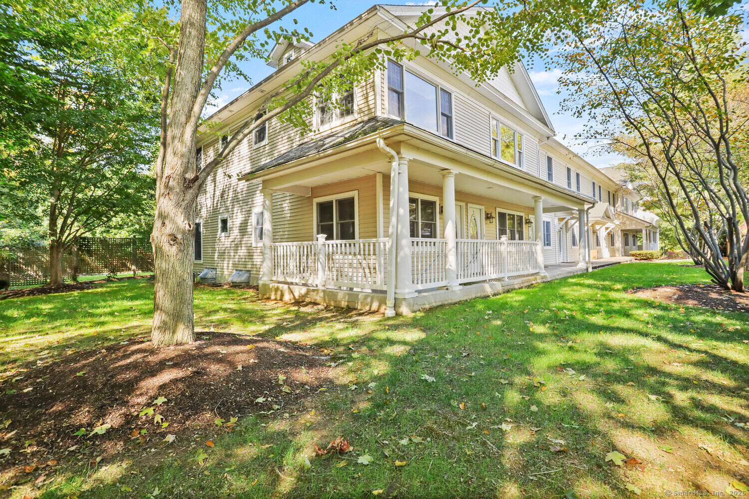Property Photo:  20 Cross Street 10  CT 06880 
