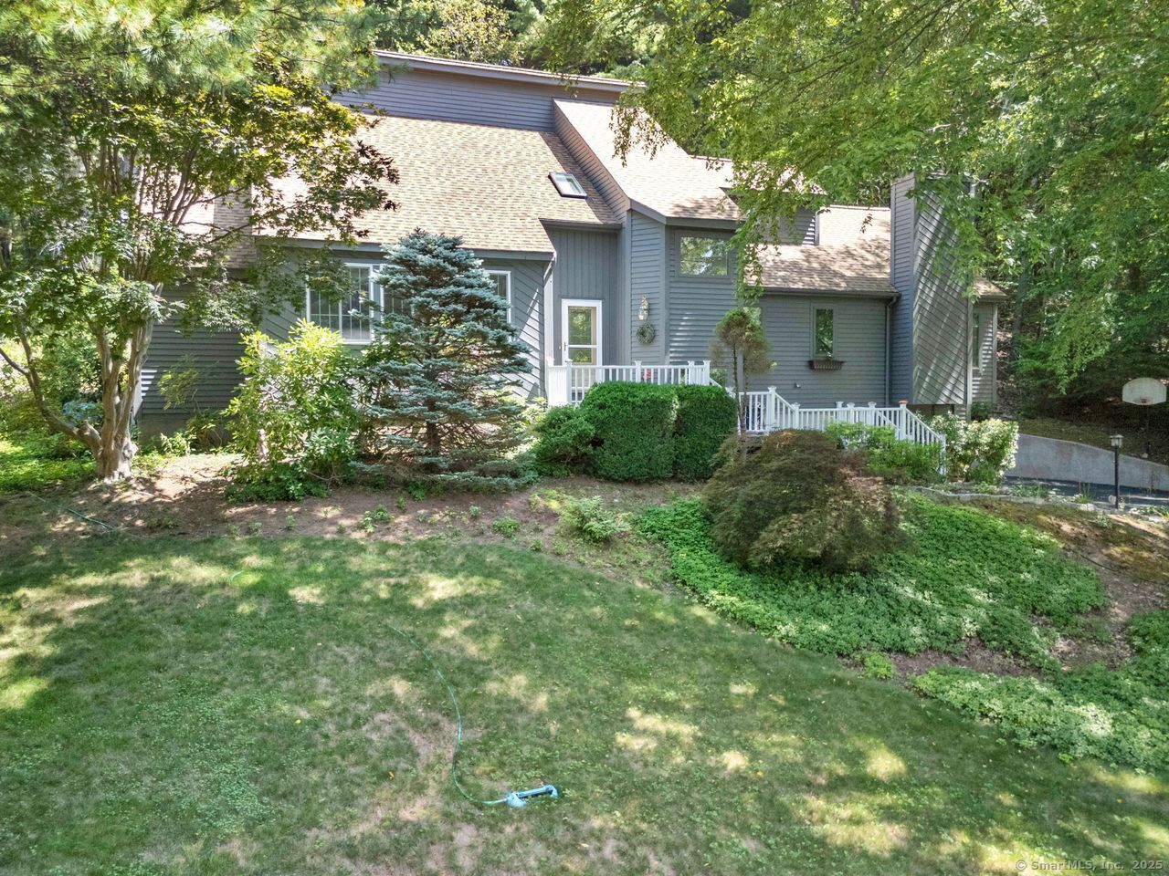Property Photo:  80 Greentree Drive  CT 06033 