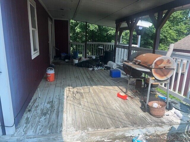 Property Photo:  51 North Cliff Street  CT 06360 