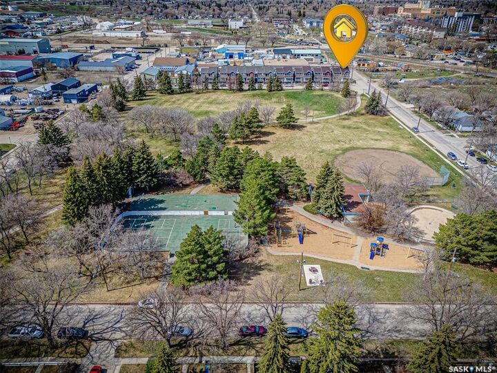 425 L Avenue S  Saskatoon SK S7M 5Y6 photo