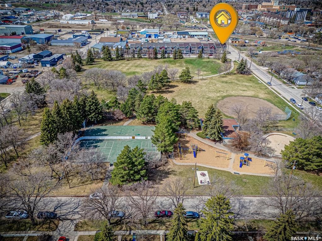 Photo de la propriété:  425 L Avenue S  SK S7M 5Y6 