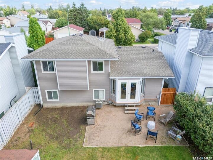 Property Photo: 215 Carter Crescent SK S7L 7K4