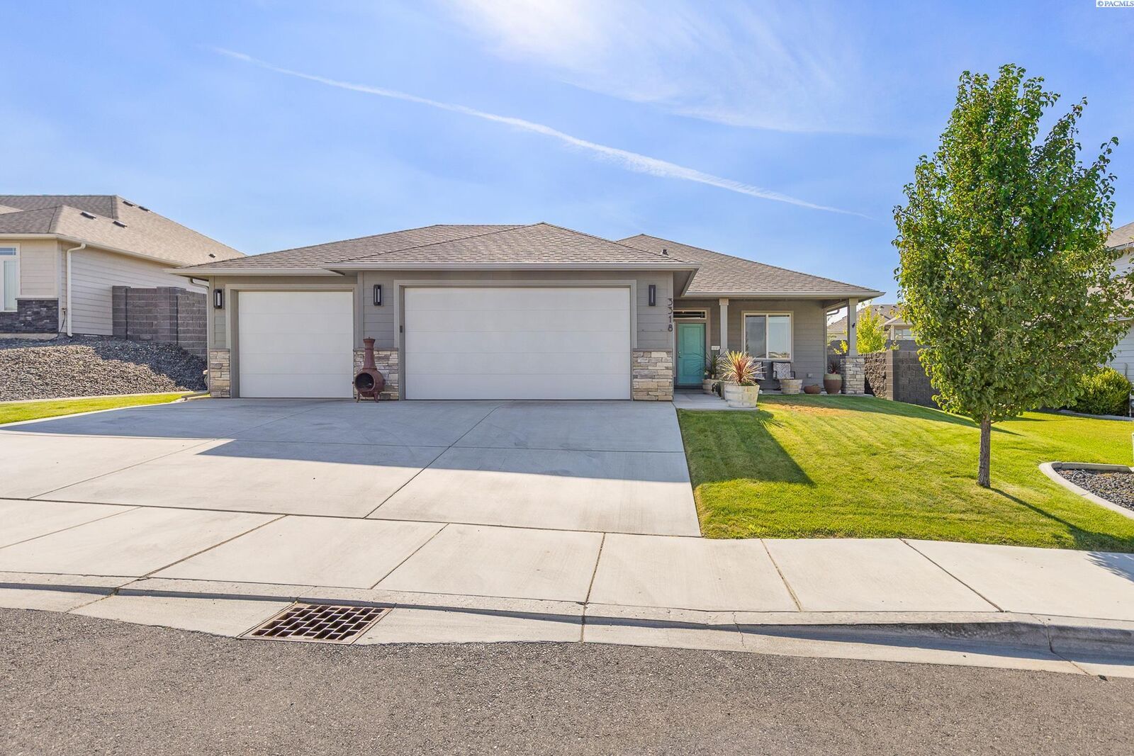 Property Photo:  3318 S Young St.  WA 99338 