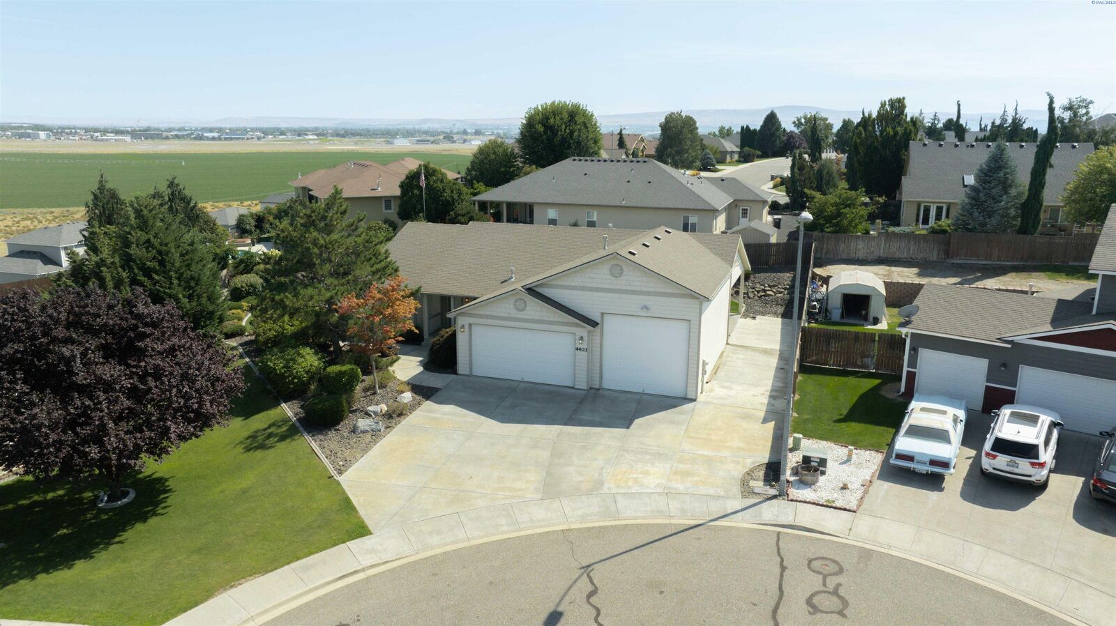 Property Photo:  4403 Tusayan Ct  WA 99301 