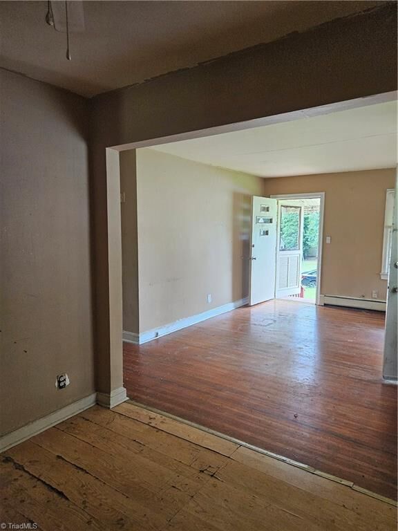 Property Photo:  812 Arlington Street  NC 27260 