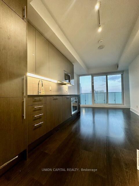 Property Photo:  403 Church Street 1611  ON M4Y 0C9 