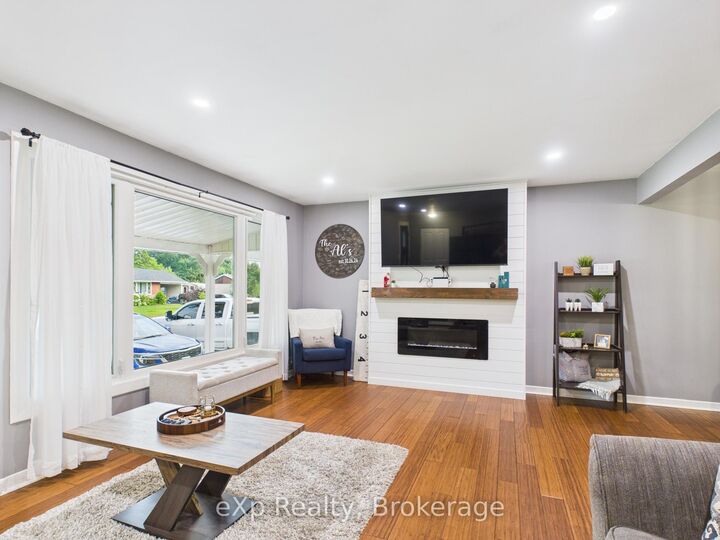 Property Photo:  32 Centennial Street  ON N0G 1L0 
