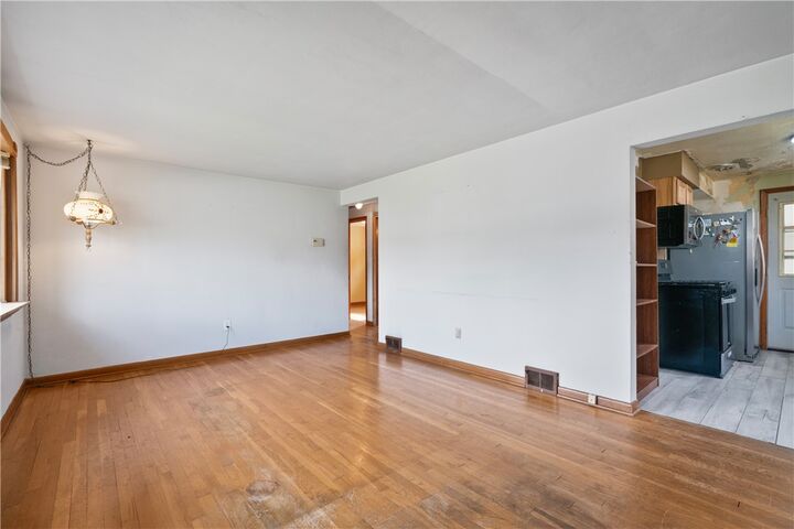 Property Photo: 5320 Blossom Road PA 15236