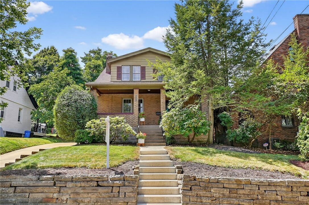 Property Photo:  537 N Meadowcroft Ave  PA 15216