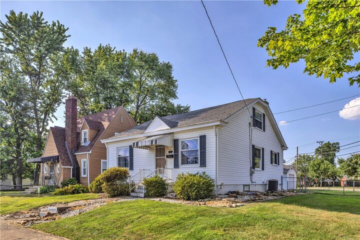 Property Photo:  645 Earl Avenue  PA 15068 