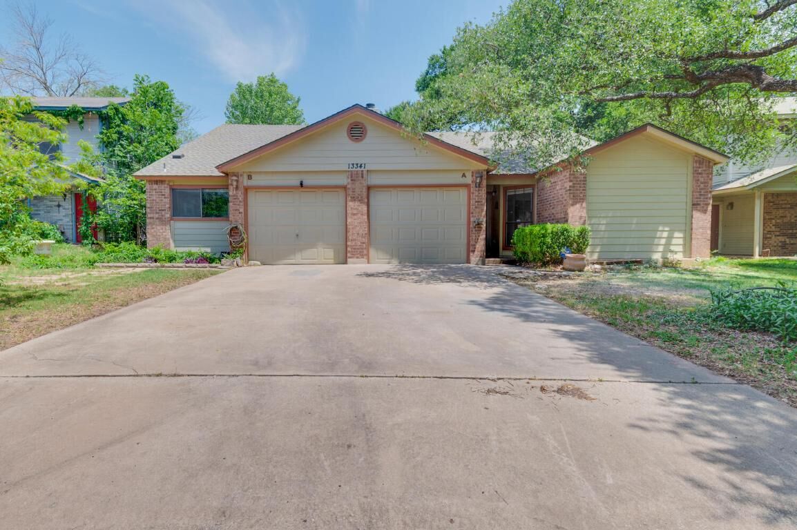 Property Photo: 13341 Water Oak Lane TX 78729