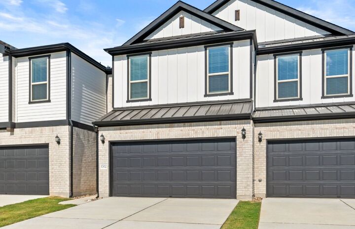 Property Photo: 2725 Woodall Drive 1702 TX 78613