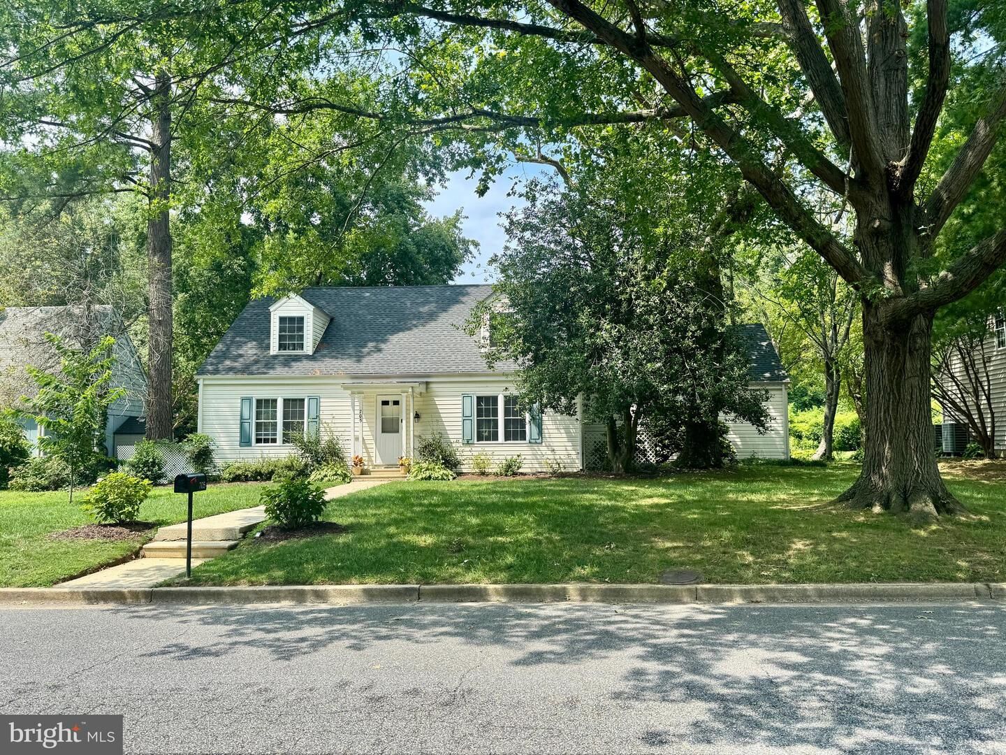 Property Photo:  705 Lomax Street  MD 21601 