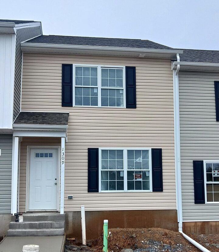 1309 Luke Ln  Harrisonburg VA 22802 photo