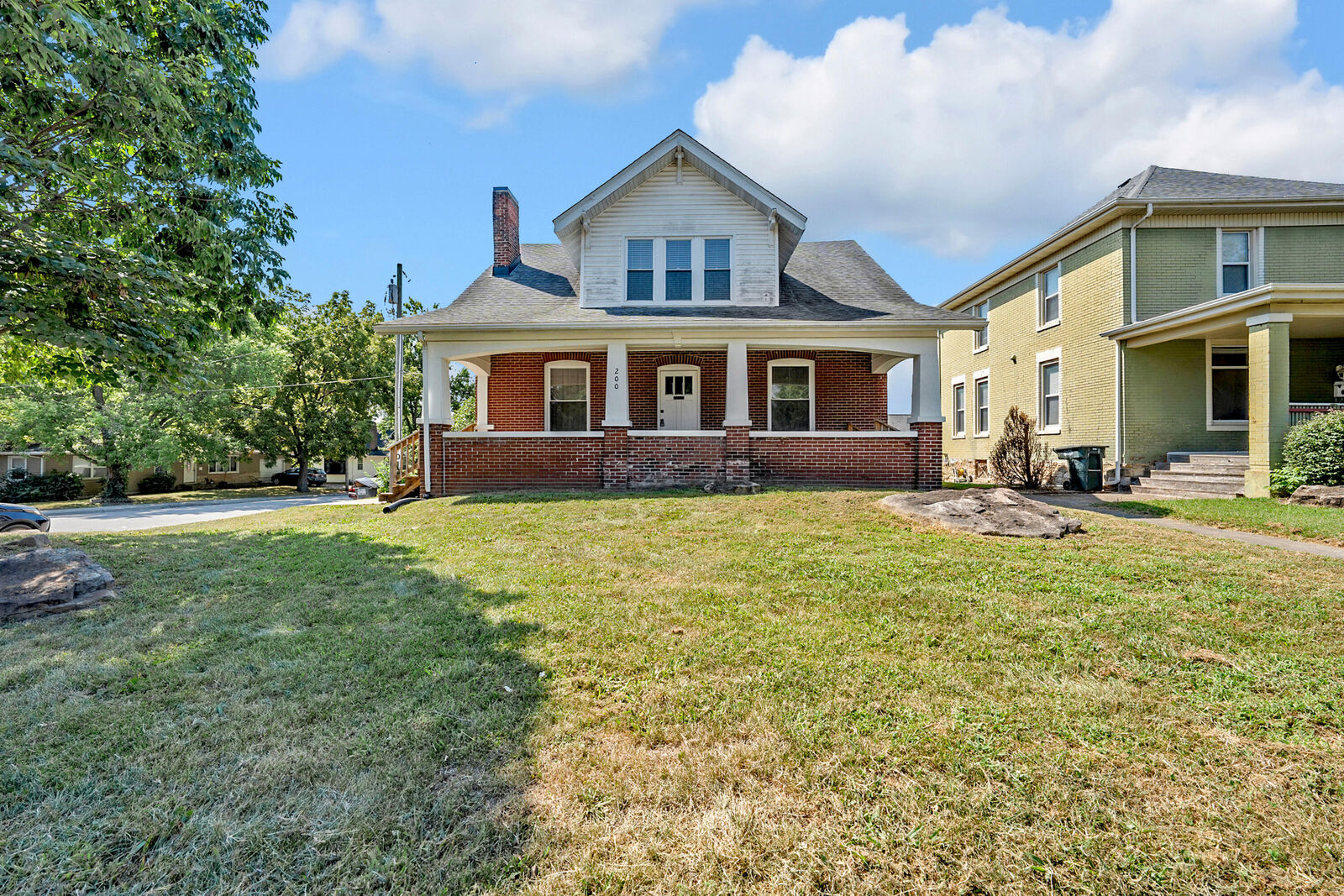 Property Photo:  200 W 4th St  MO 65251 