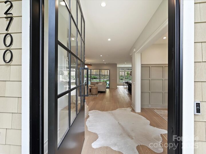 Property Photo:  2700 Wintergreen Drive  NC 28211 