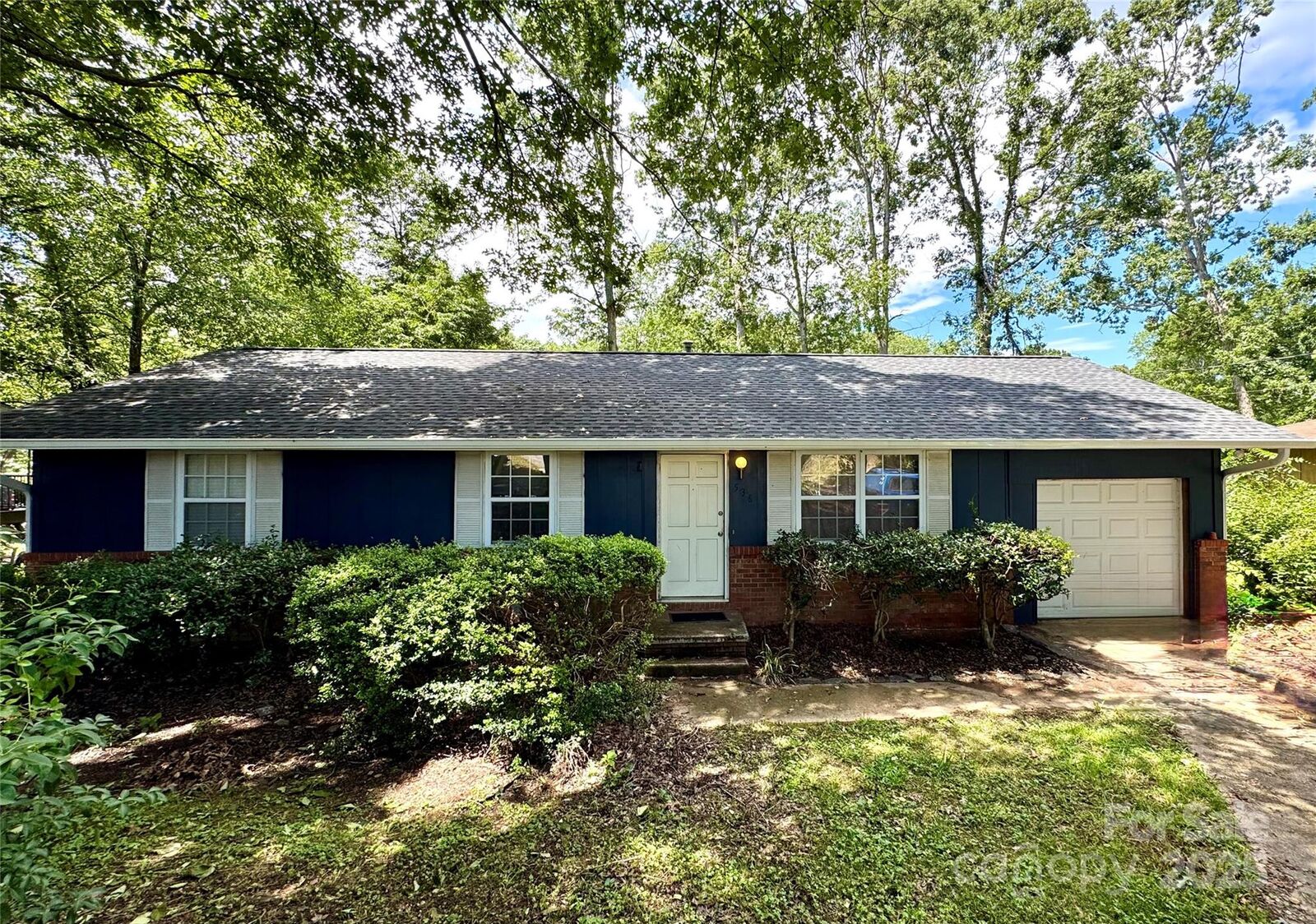 Property Photo: 536 Long Shoals Road NC 28704