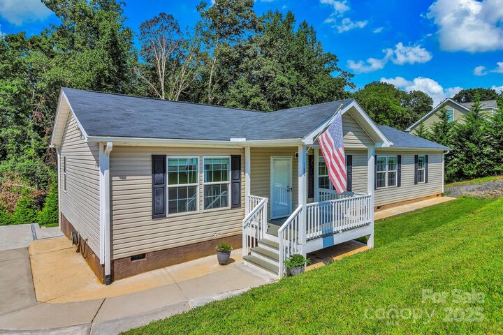 185 Bradshaw Circle  Candler NC 28715 photo