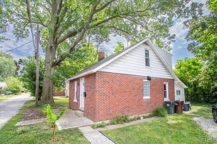 Property Photo: 6423 Beechwood Terrace OH 45230
