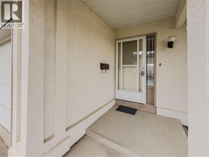 Property Photo:  1950 Braeview Place 2  BC V1S 1R8 
