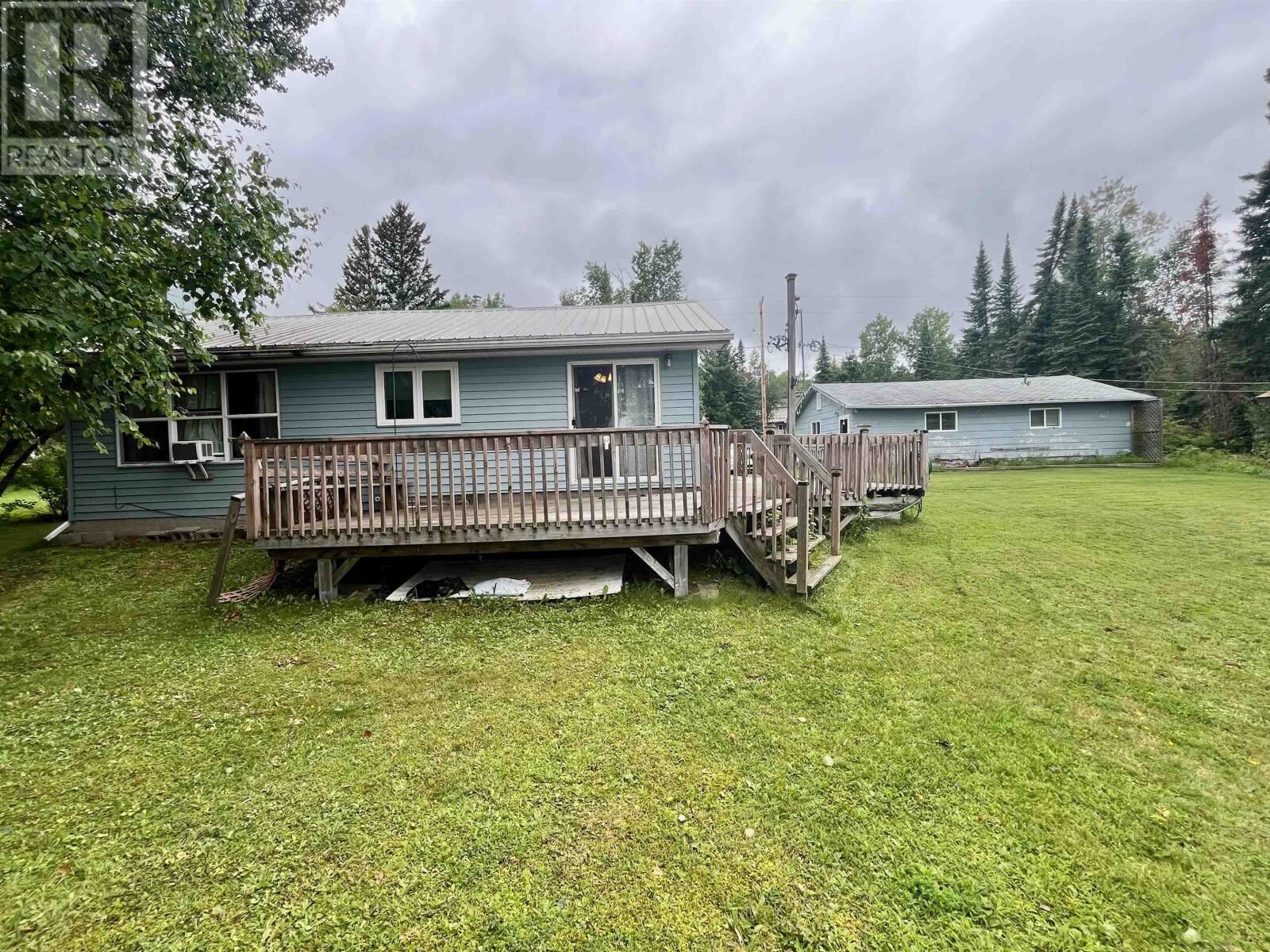 Property Photo:  206 McMillan Cres  ON P8N 0A2 