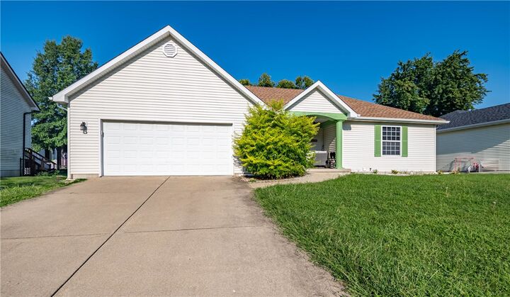 801 Jacobs Way  Forsyth IL 62535 photo