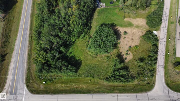 Property Photo:  488 Lakeside Drive  AB T7Z 2T7 