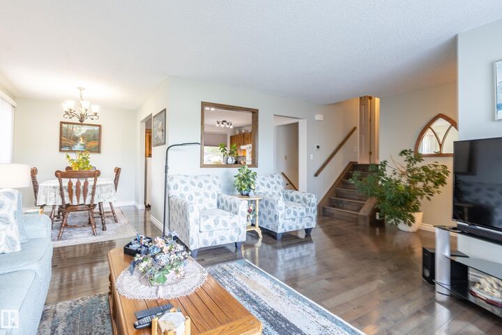 Property Photo: 732 Grandin Drive AB T8R 1K2