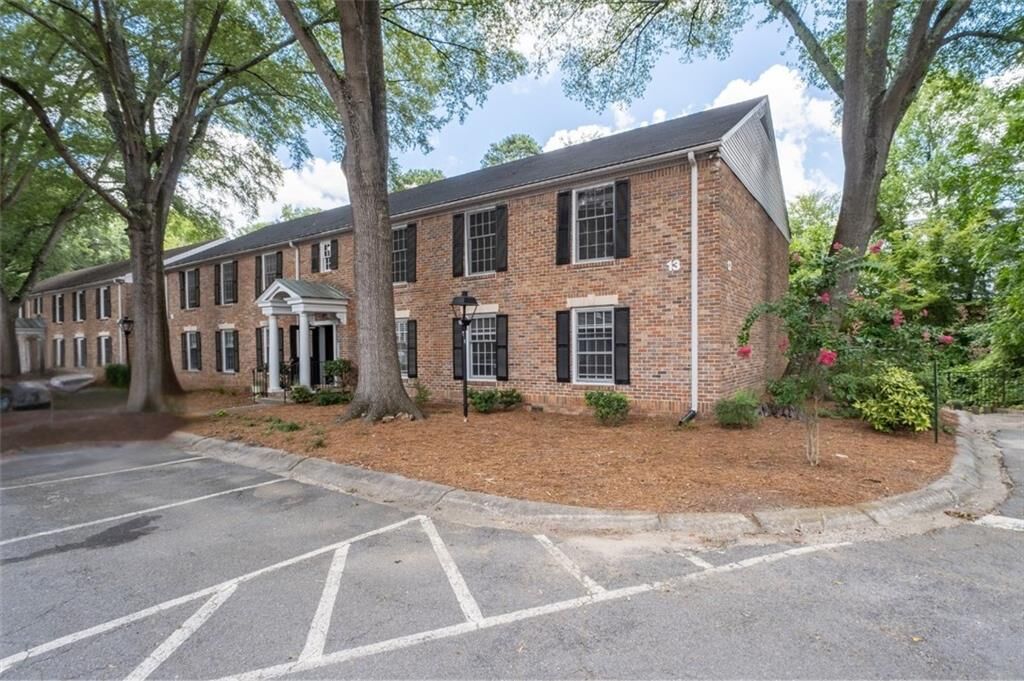 Property Photo:  6700 Roswell Road 13A  GA 30328 