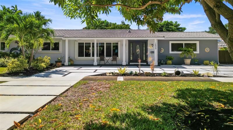 Property Photo:  1600 Yale Dr  FL 33021 