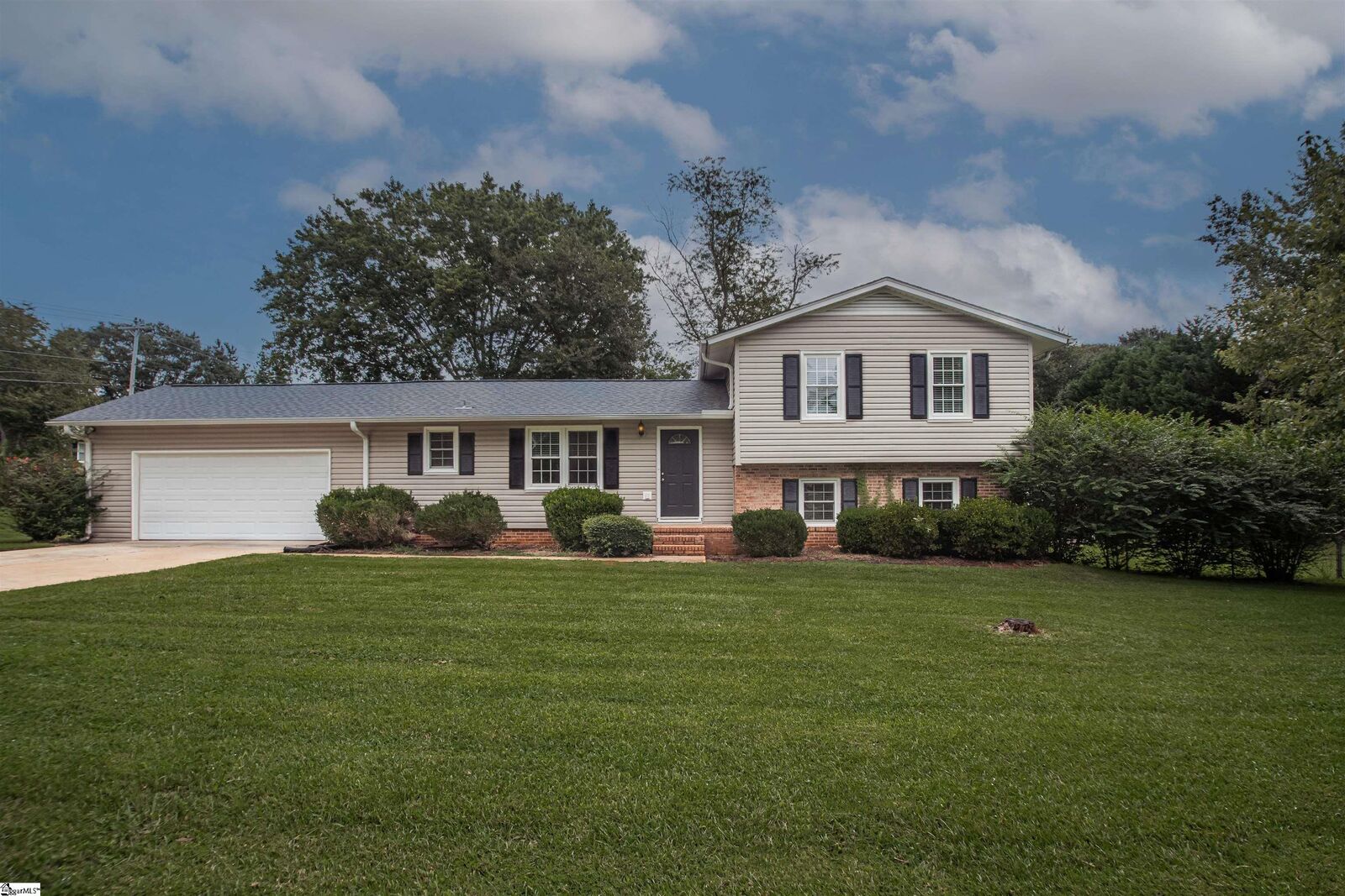 Property Photo:  101 Shagbark Court  SC 29680